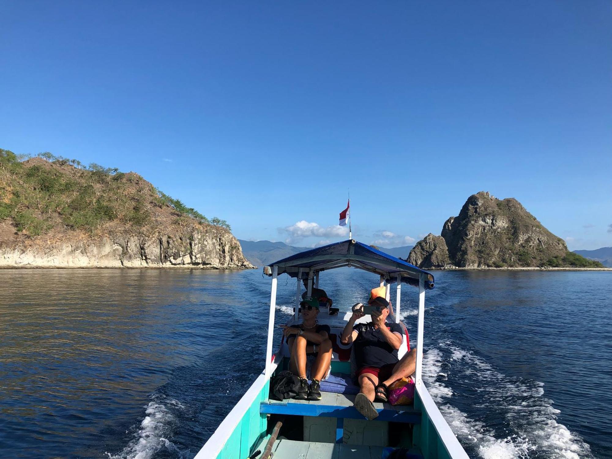 Dua Putri Komodo Homestay 外观 照片
