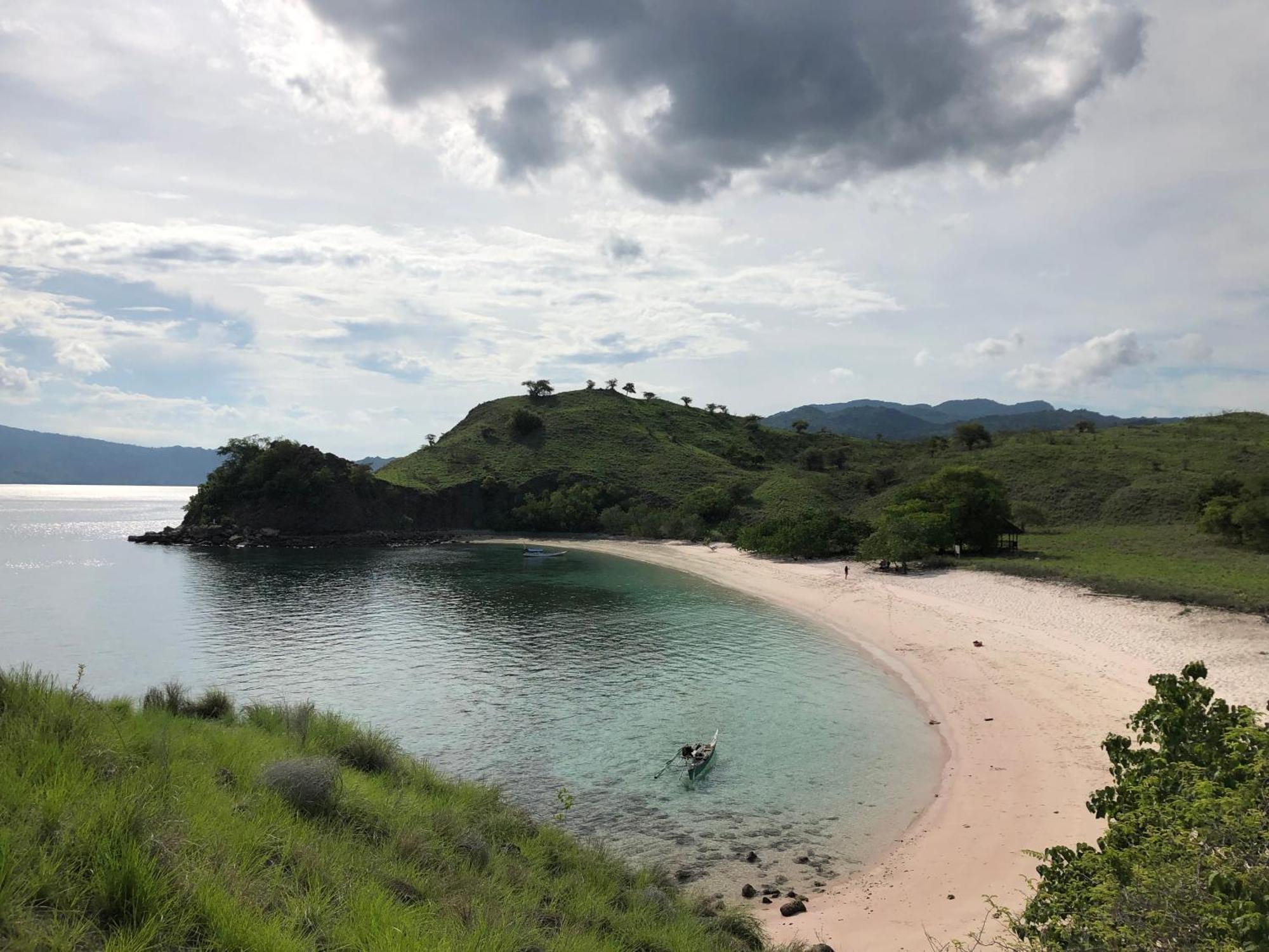 Dua Putri Komodo Homestay 外观 照片