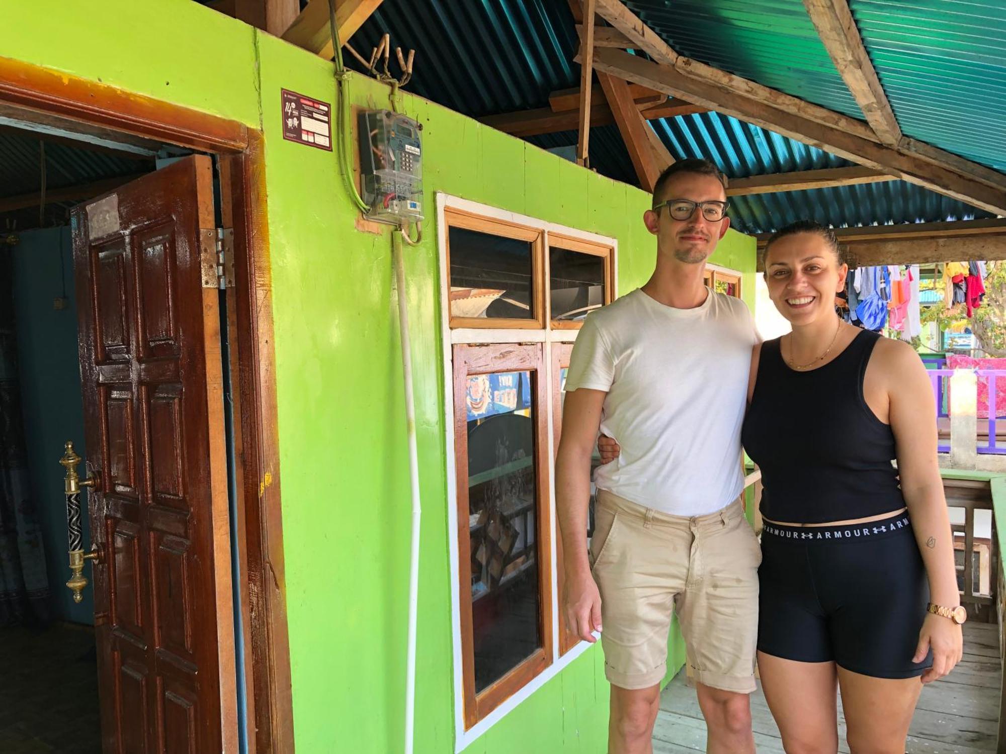 Dua Putri Komodo Homestay 外观 照片