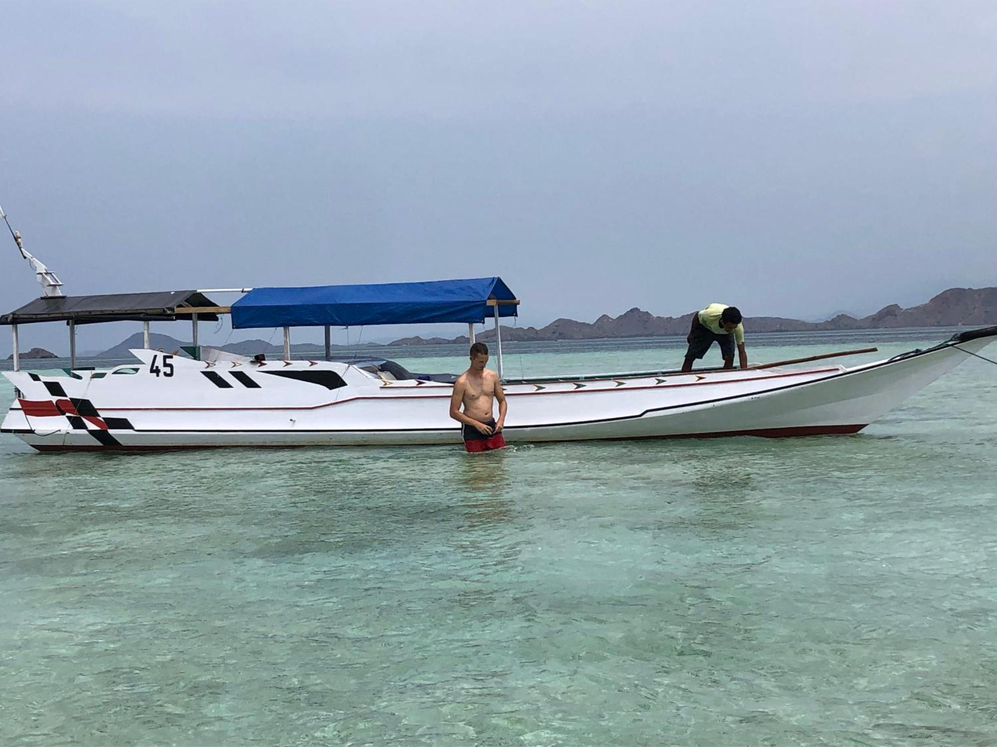Dua Putri Komodo Homestay 外观 照片