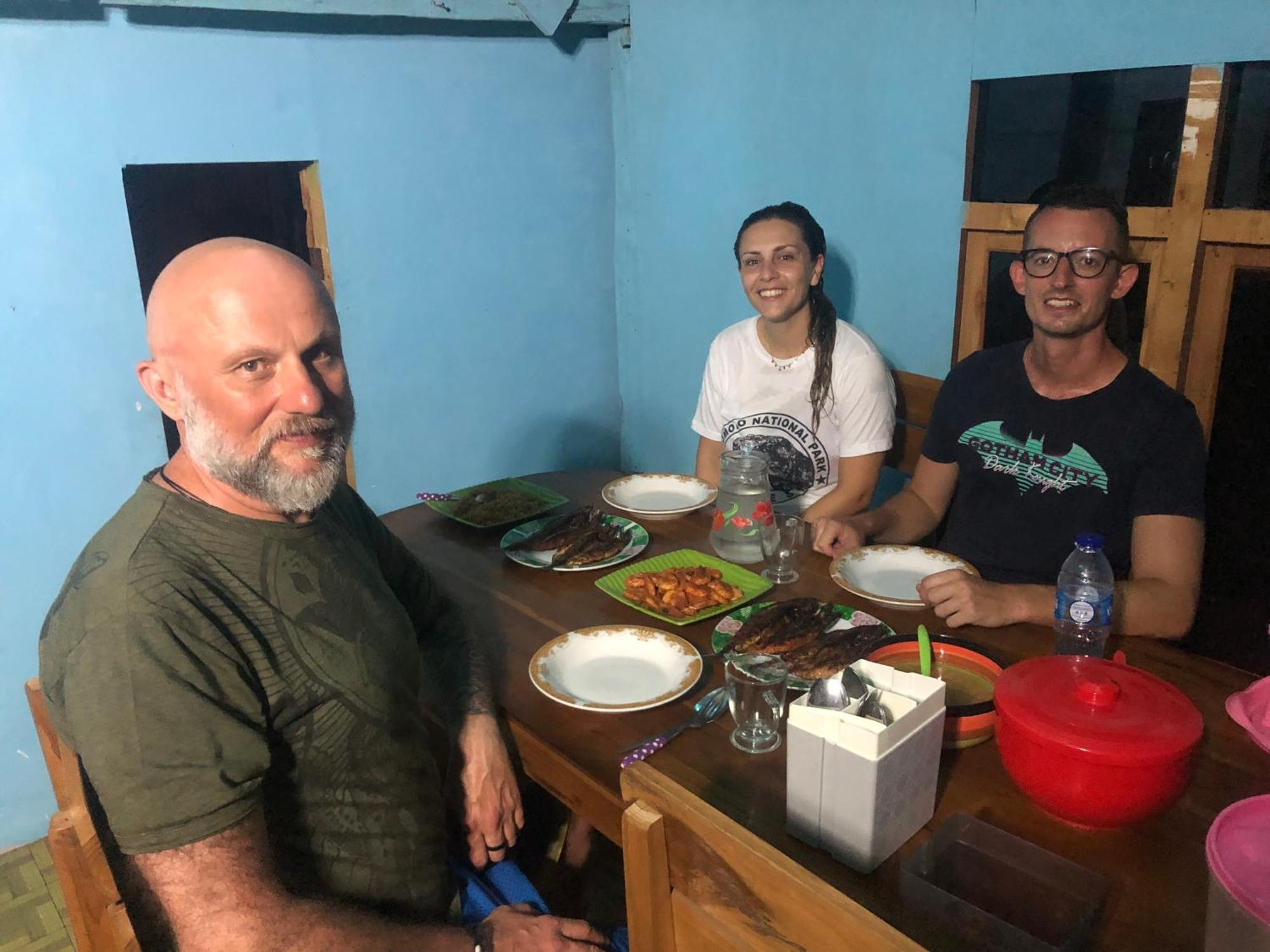 Dua Putri Komodo Homestay 外观 照片
