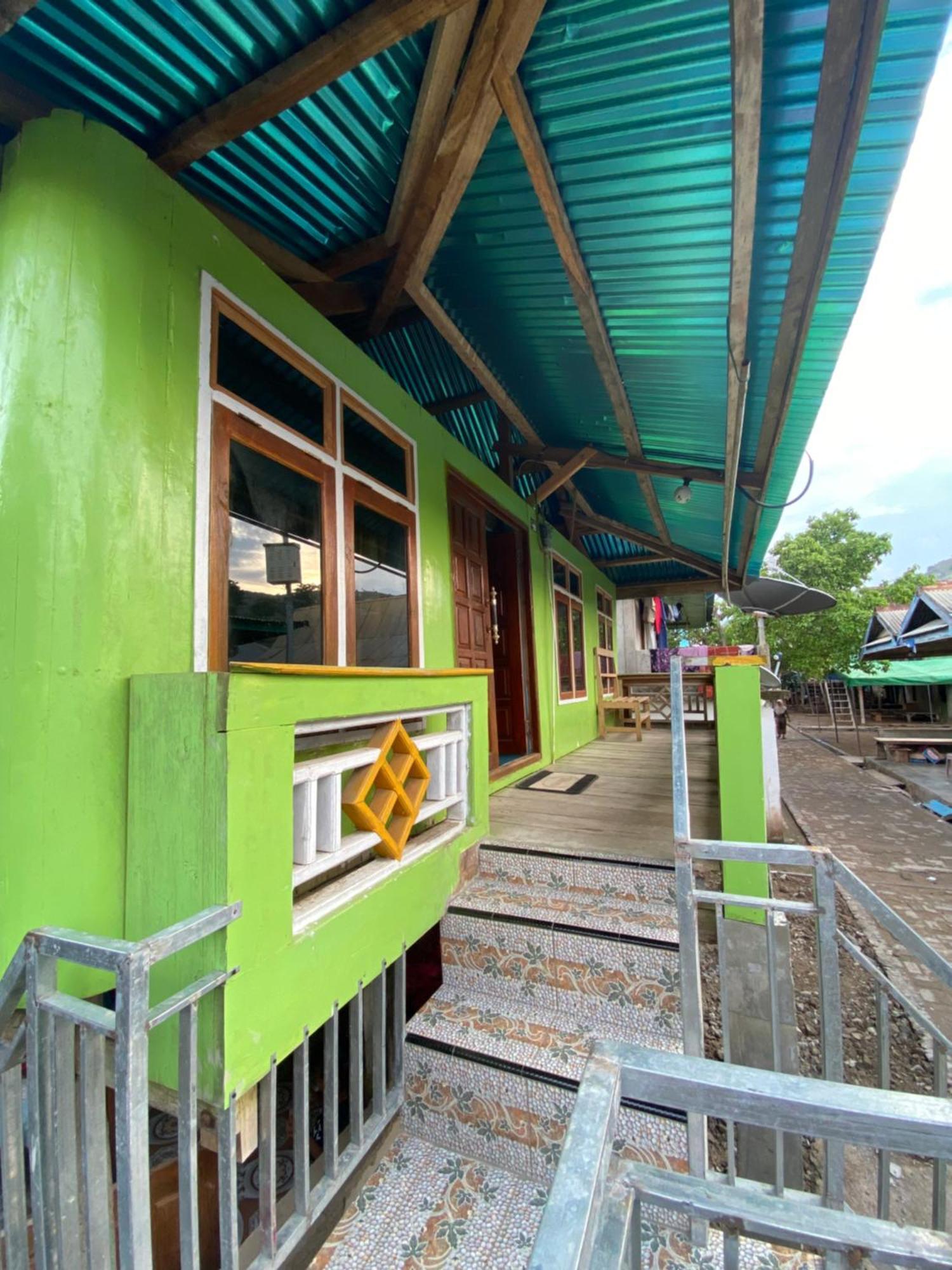 Dua Putri Komodo Homestay 外观 照片