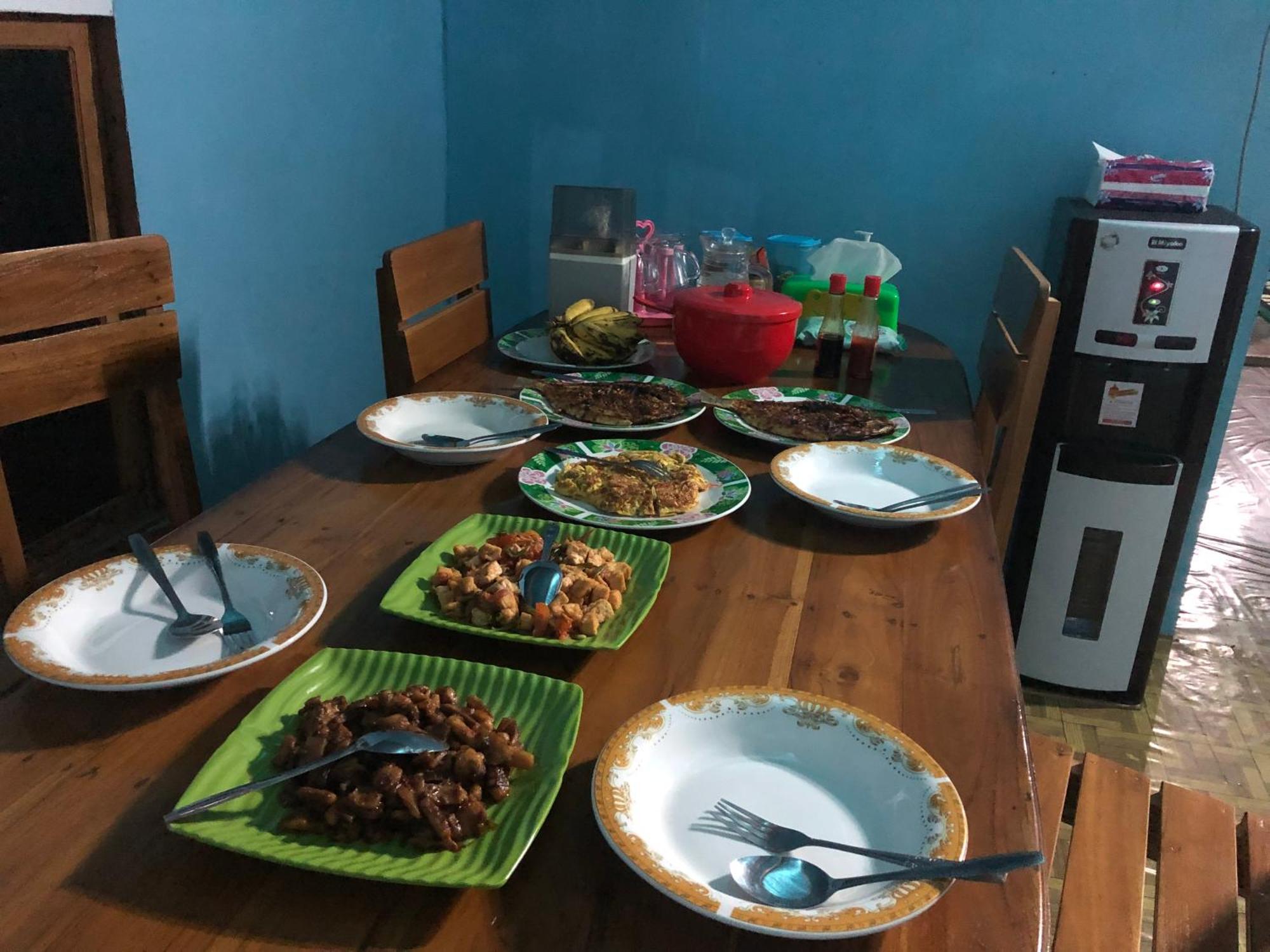 Dua Putri Komodo Homestay 外观 照片