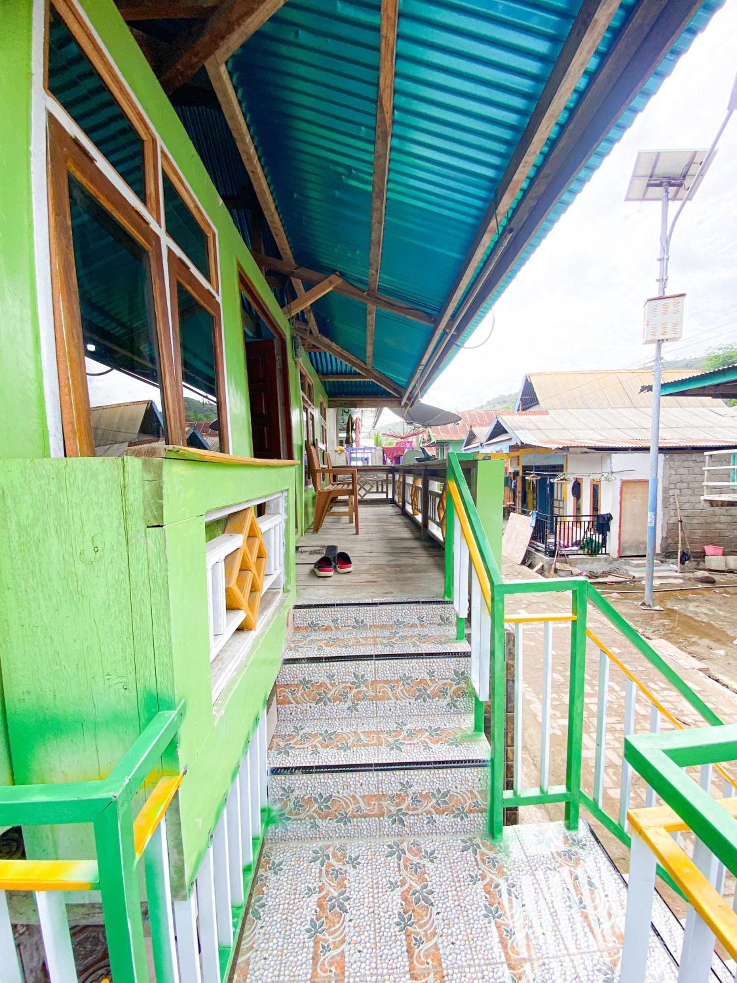 Dua Putri Komodo Homestay 外观 照片