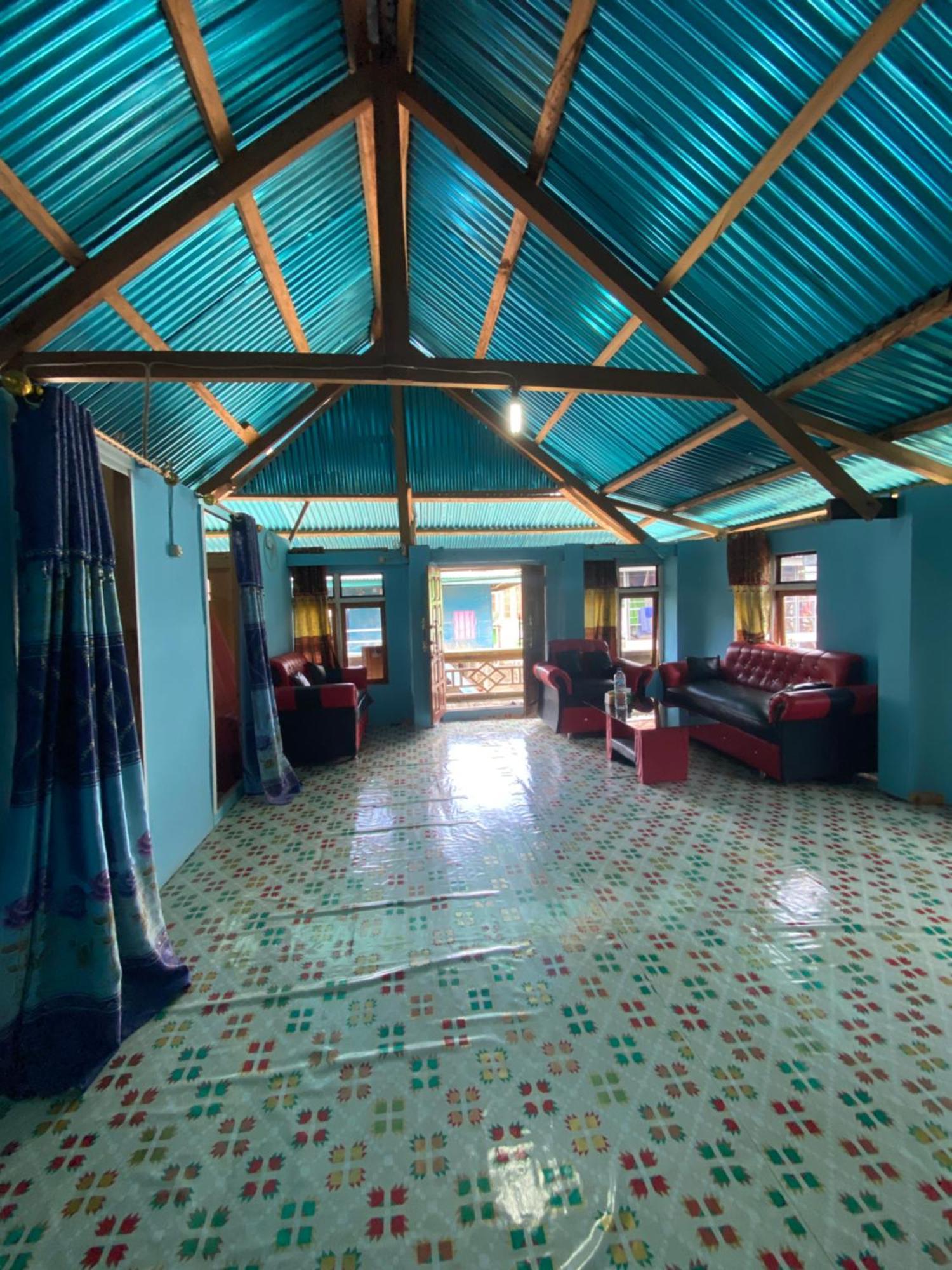 Dua Putri Komodo Homestay 外观 照片